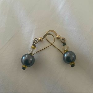 Lovely gold and gray/black pearl earrings
